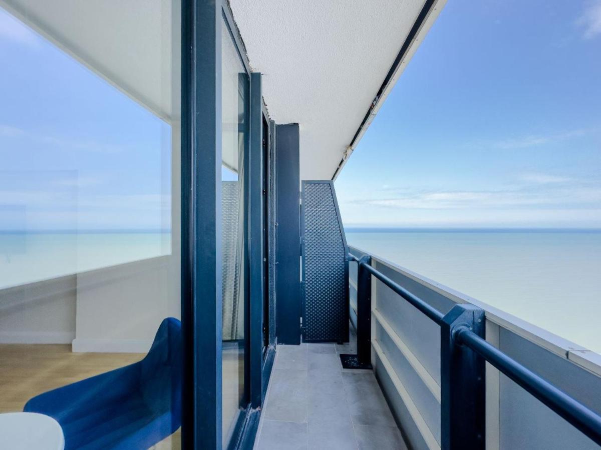 Seaside Resort In New Orbi Twins 巴统 外观 照片